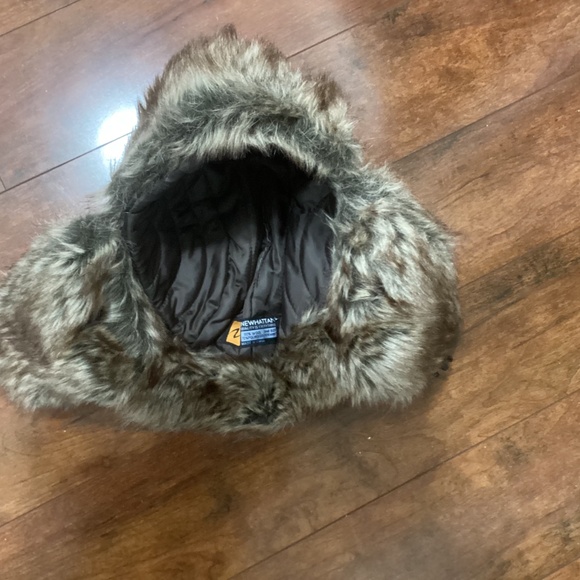 Winter hat - Picture 3 of 4